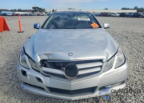2013 Mercedes-Benz E 350 из США, поврежденный, VIN WDDKJ5KBXDF208459
